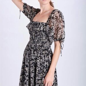 En Saison Smocked Paisley Midi Dress Size Medium